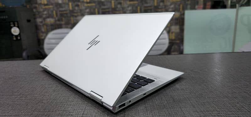 Hp Elitebook 1030 G7 x360 Daimound cut i7 10th Generation 15