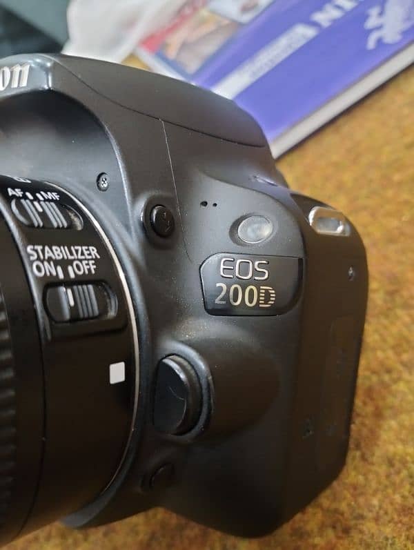 CANON EOS 200D DSLR Camera 10/10 condition 1