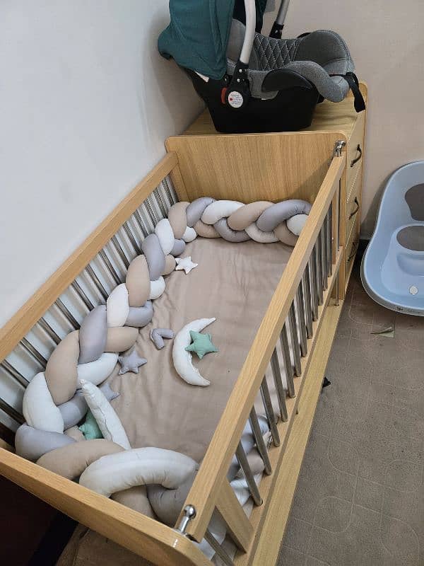 crib / baby cot for sell 3