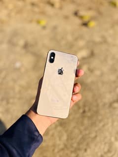 iphone xs pta approved with box 10/10