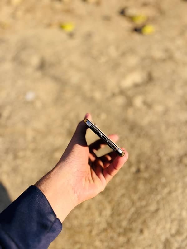 iphone xs pta approved with box 10/10 2