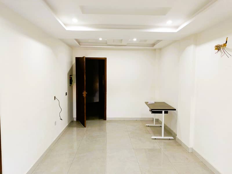 1 ROOM NON FURNISH ONLY FOR BACHOLERS BOYS FOR RENT 2