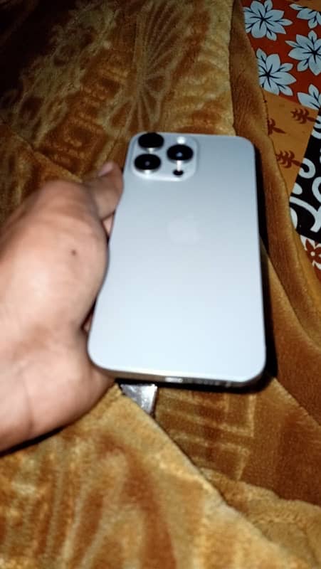 I phone 15pro max 256 gb 8