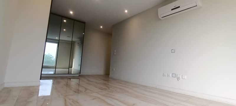 2164 Square Feet Flat In Beautiful Location Of Gulberg In Gulberg 3