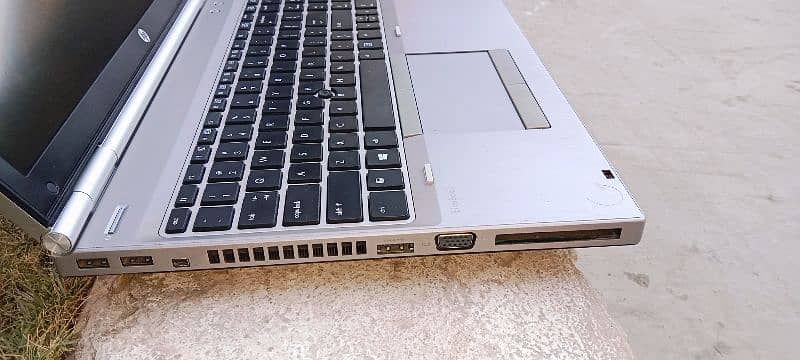 HP CORE i7 NEW CONDITION LAPTOP EVERYTHING OK 5