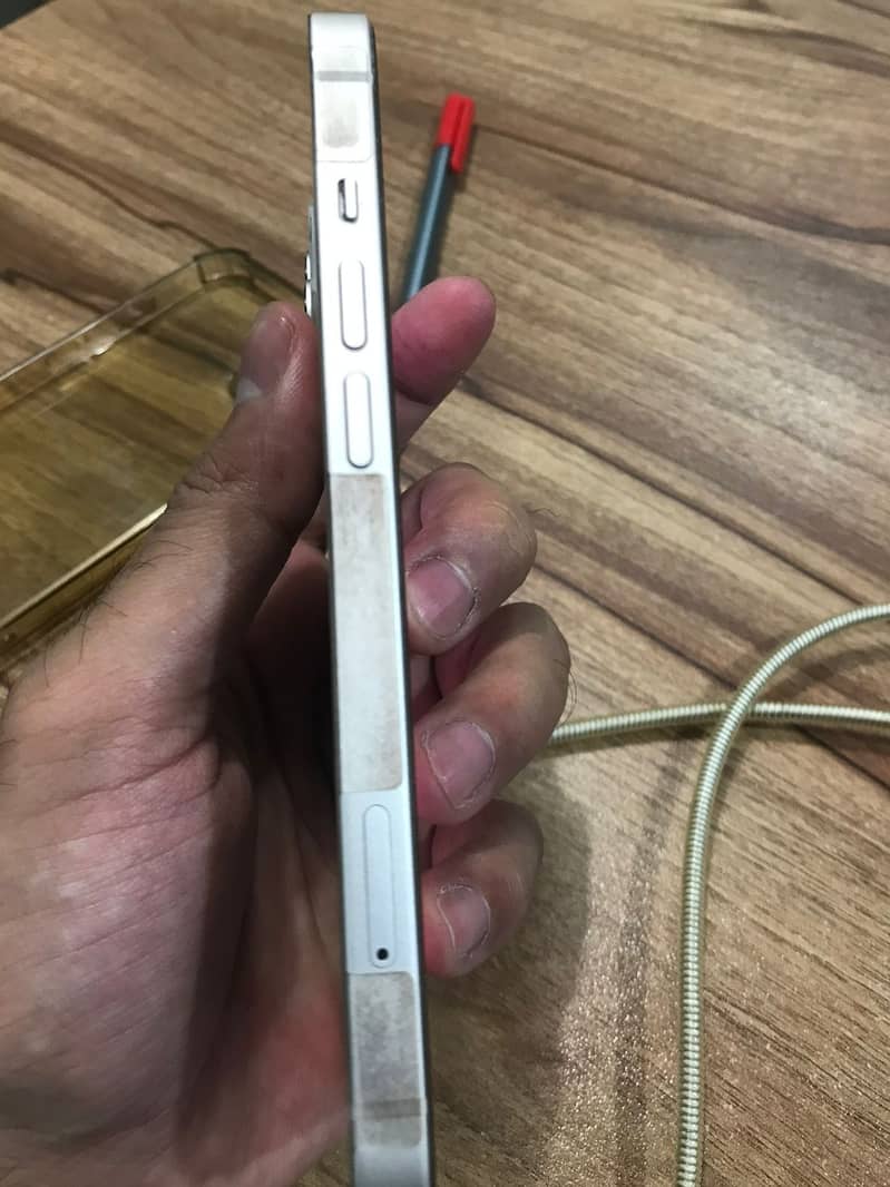 Apple iPhone 13 Non PTA 1