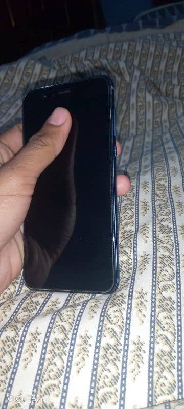 4 GB Ram 128 GB storage 10 by 10 condition 4