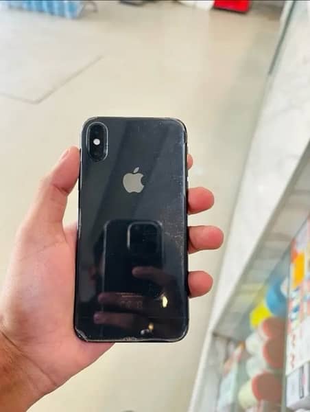 I phone 11 pro max 64gb PTA aprved / iPhoneXs 256gb non pta water peck 3