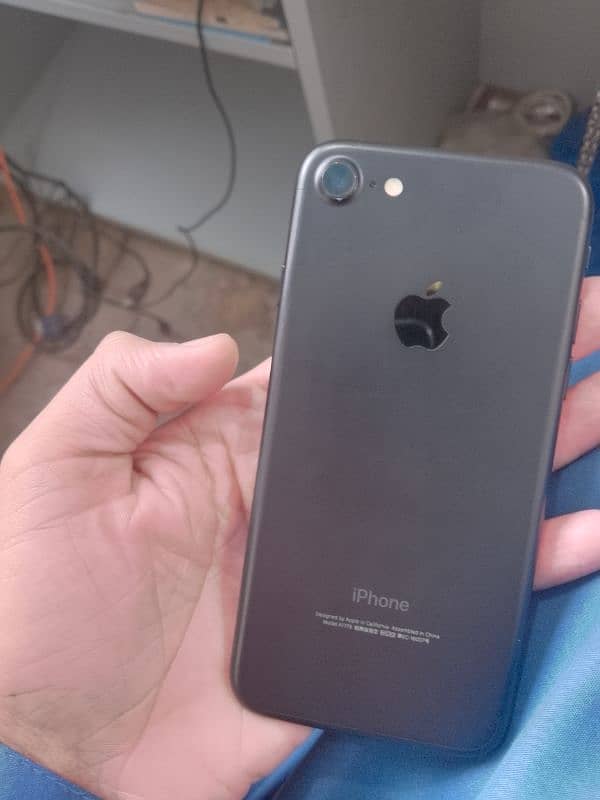 Iphone 7 Non Pta, 32 Gb , Water Pack ,10/10 condition All Orignal 0