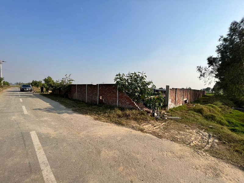 4 Kanal Ideal Location Boundary Wall Plot With Tube Well 15 Minutes Drive From DHA Phase 7 Plot For Farmhouses Near To Main Bedian Road Harbor Society Moza Lakhokhi 14