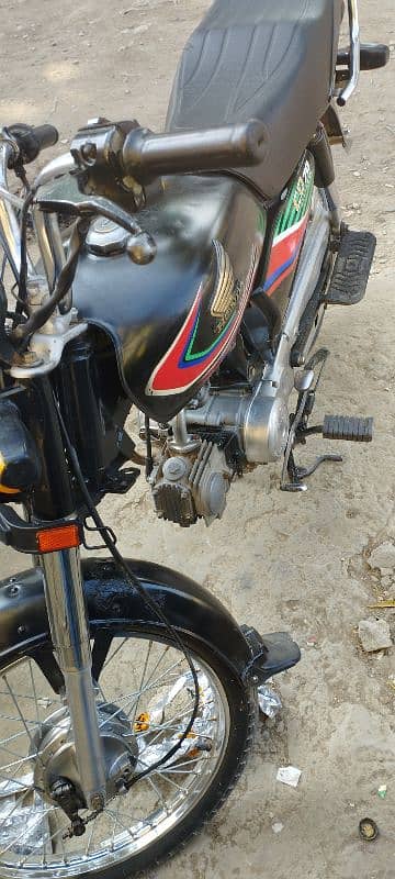 honda bike 10by 8 condition all engine all okay 5