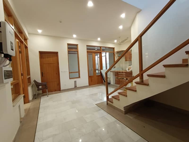 One Kanal With Full Basement 7 Bedrooms House Available For Rent In DHA Phase 7 9