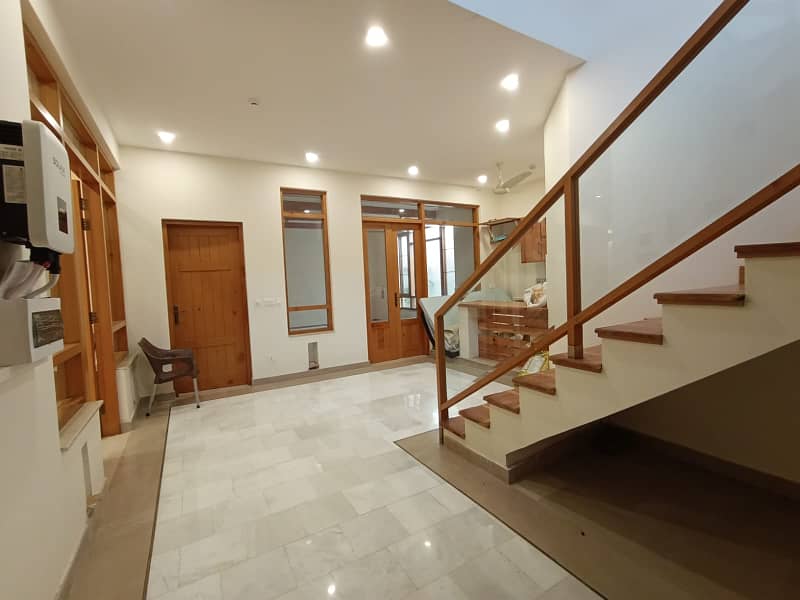 One Kanal With Full Basement 7 Bedrooms House Available For Rent In DHA Phase 7 12