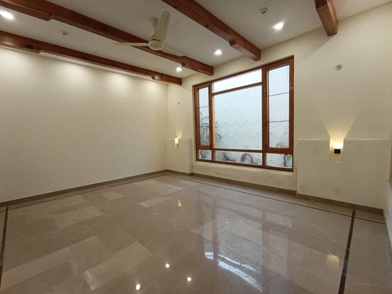 One Kanal With Full Basement 7 Bedrooms House Available For Rent In DHA Phase 7 15