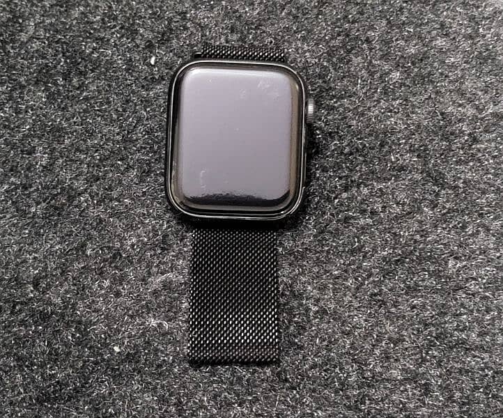 Apple watch series 5 44mm 1