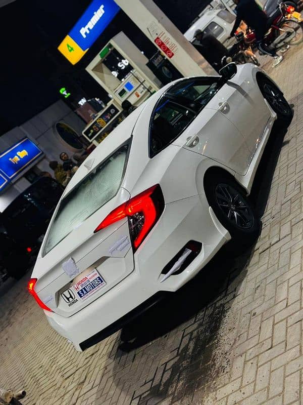 Honda Civic Oriel 2018 3