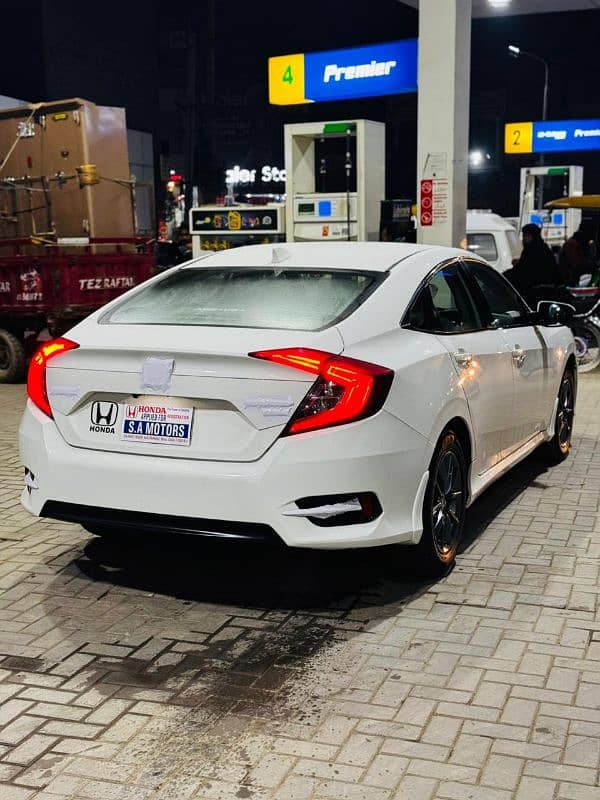 Honda Civic Oriel 2018 7