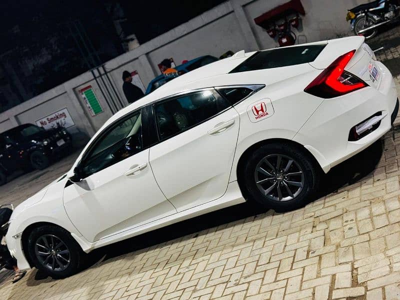 Honda Civic Oriel 2018 12