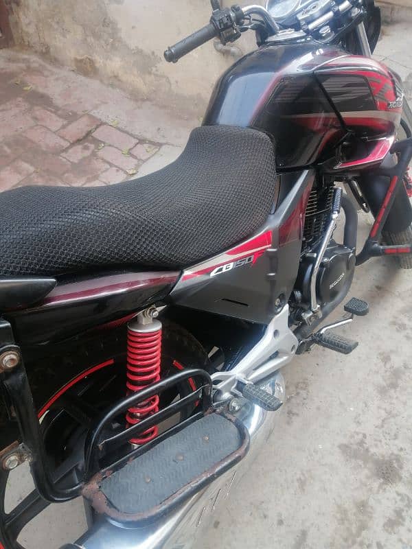 new  condition Honda cb 150f 10