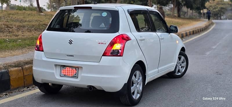 Suzuki Swift DLX 2017 7