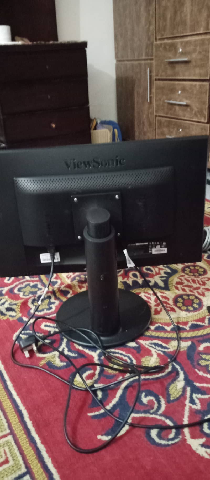 24 inch monitor new condition 2