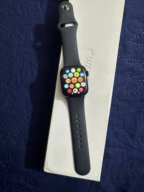 Apple watch series 8 41mm brand new UK. 0