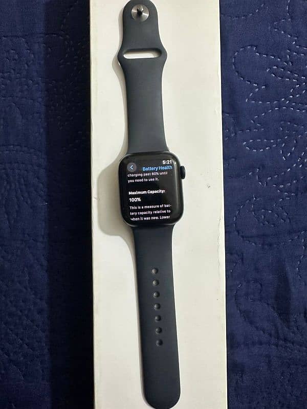 Apple watch series 8 41mm brand new UK. 3