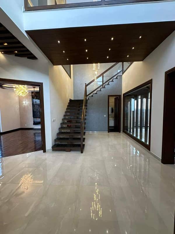 1 Kanal Slightly Used Upper Portion Is Available For Rent In DHA Phase 5 4