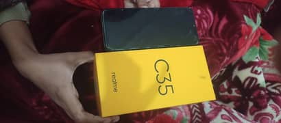 Realme C35