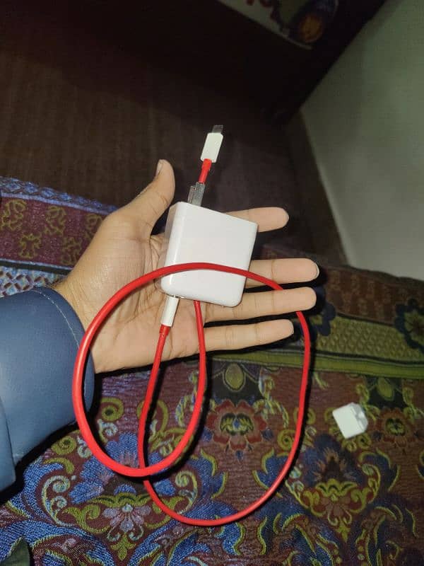 Oneplus 65W Warp charger 0