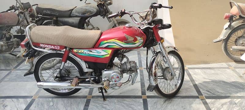 HONDA CD 70 2023 3