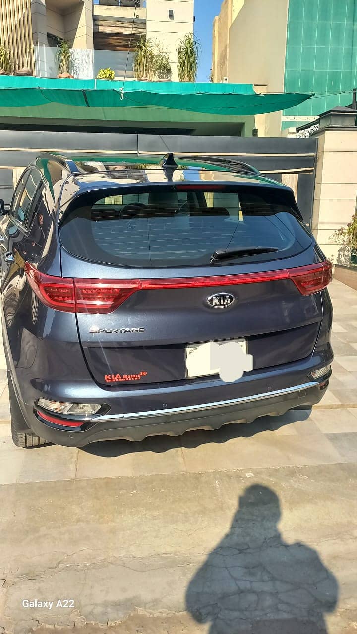 KIA Sportage FWD 2021 5