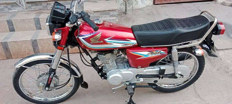 Honda 125 Model 2016 condition 10/10 first owner 0