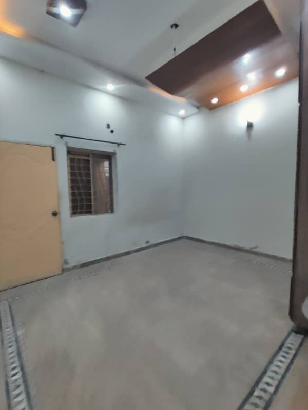 ALLAMA IQBAL TOWN 3 MARLA HOUSE URGENT FOR RENT IN PRIME LOCATION 3