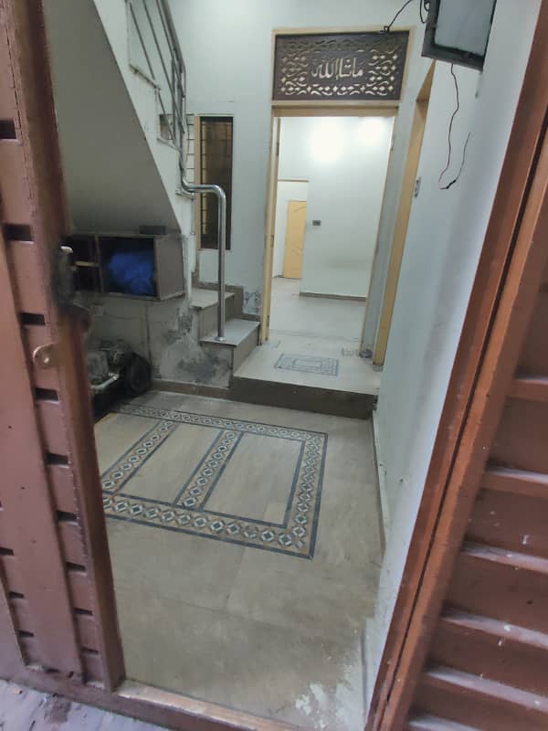 ALLAMA IQBAL TOWN 3 MARLA HOUSE URGENT FOR RENT IN PRIME LOCATION 16