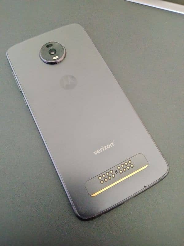 Moto Z4 (non pta) 1