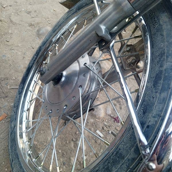 bilkul ok ha full lash bike ha self start 3