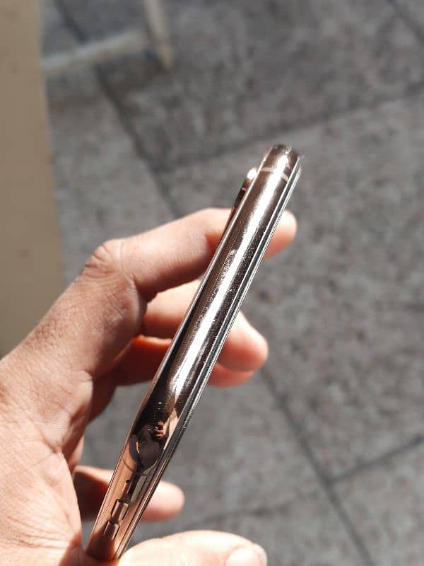 iPhone xs max 256gb dual sim pta 3