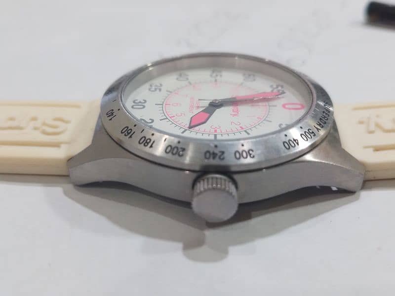 Super dry Sports Quartz watch with silicon strap 1