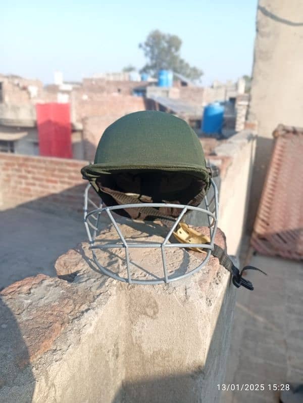 Cricket Kit in Normal condition 2