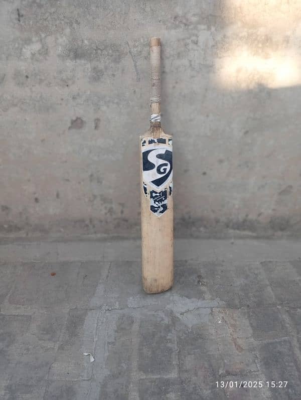 Bat In good condition 3