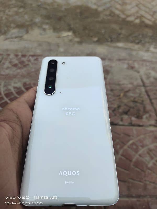 Aquos R5 2