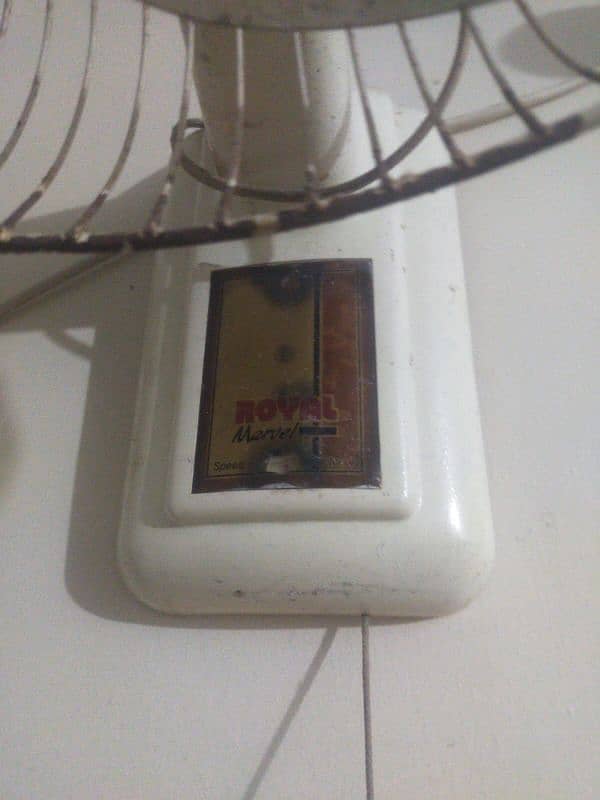 Royal fan excellent working condition. 1