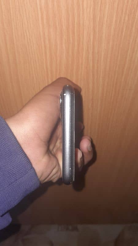 Iphone 11,64gb all OK 10/10 condition 4