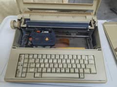 Electric typewriter