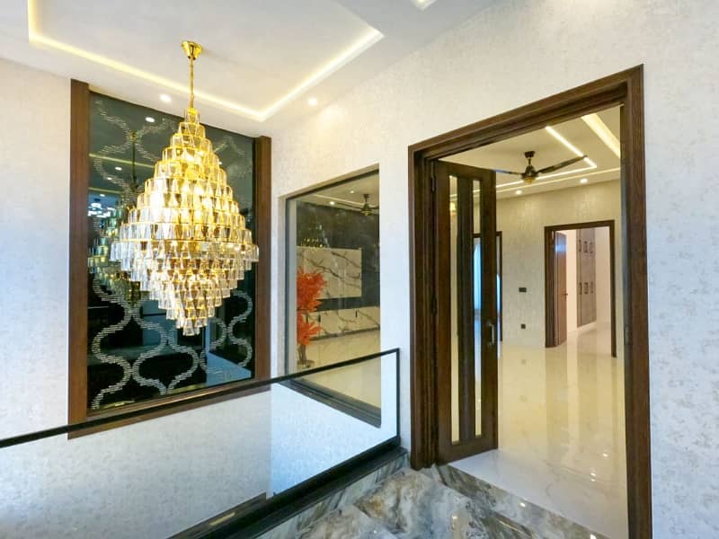 REAL PRICE 13.5 MARLA | LUXURY MODERN DESIGN | HOUSE FOR SALE | NEAR GRAND JAMIA MASJID 28