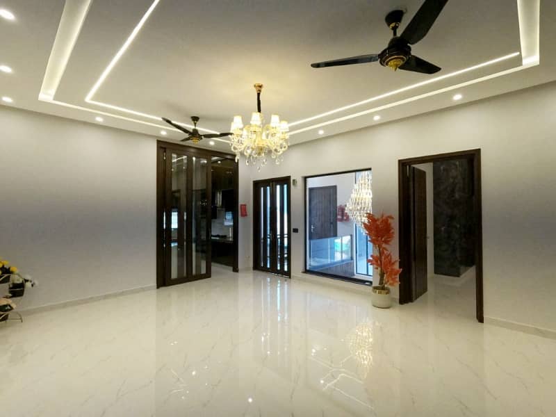 REAL PRICE 13.5 MARLA | LUXURY MODERN DESIGN | HOUSE FOR SALE | NEAR GRAND JAMIA MASJID 30