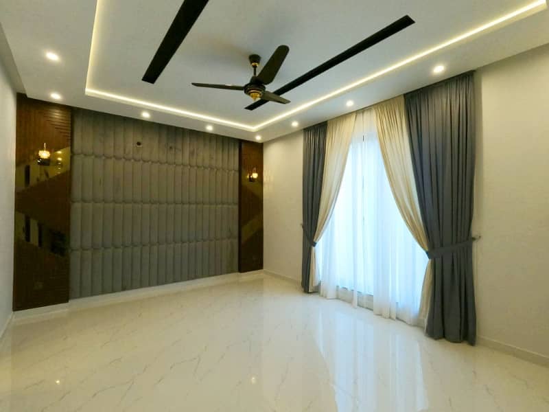 REAL PRICE 13.5 MARLA | LUXURY MODERN DESIGN | HOUSE FOR SALE | NEAR GRAND JAMIA MASJID 41