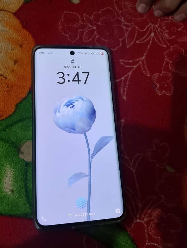 Vivo v40e 8+8/256. 1