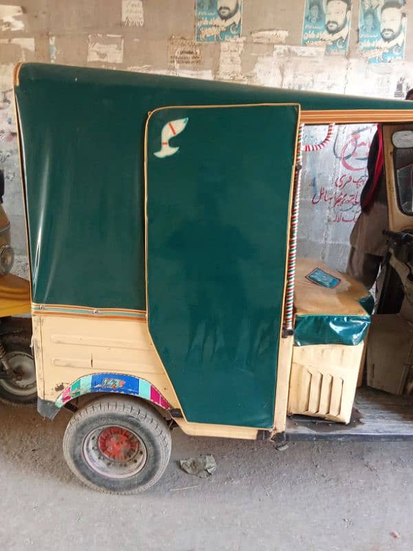 auto rickshaw Sazgar bilkul ok  all chrze new ha 03195360190 1